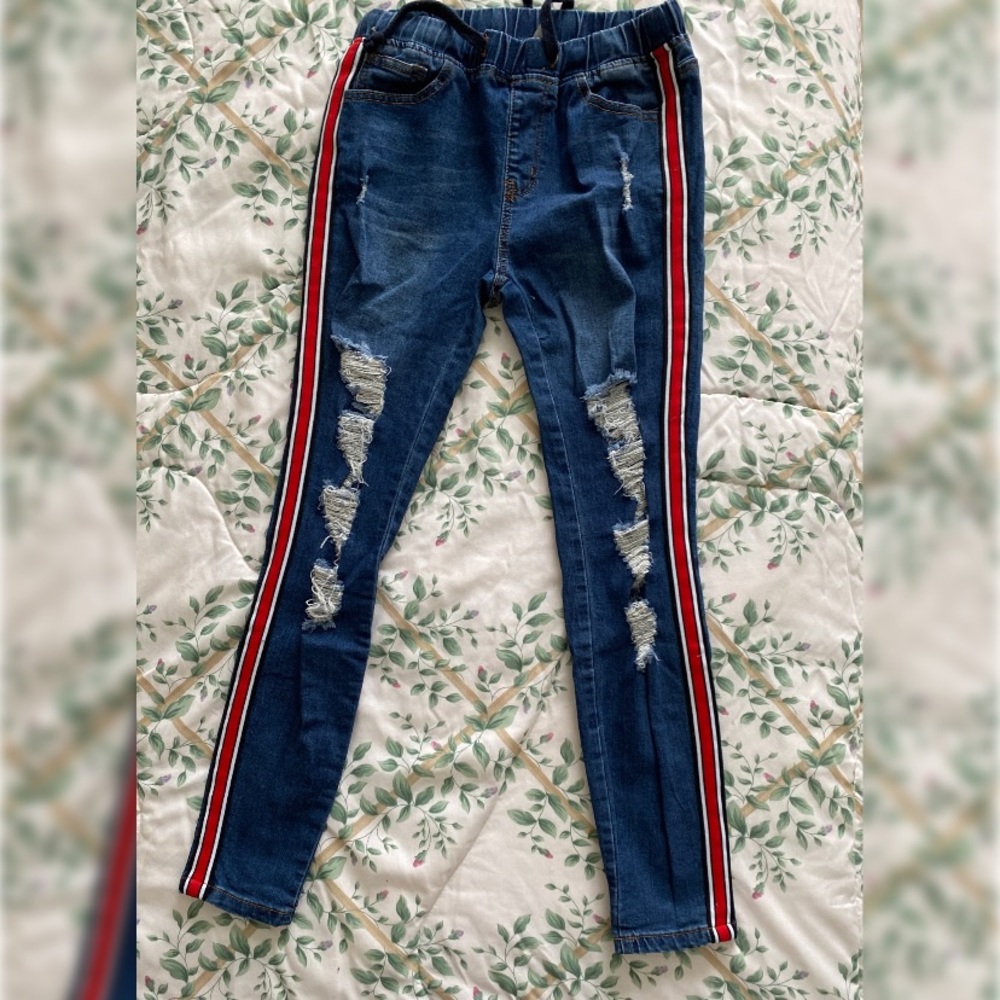 Fun stretchy jeans with red stripe down the legs